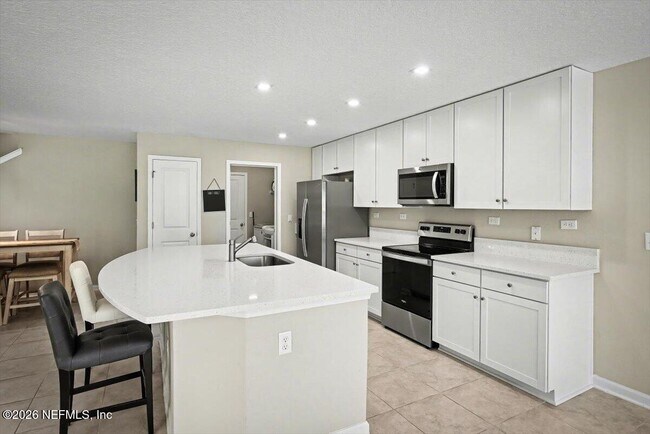Building Photo - 4948 Big Pine Dr