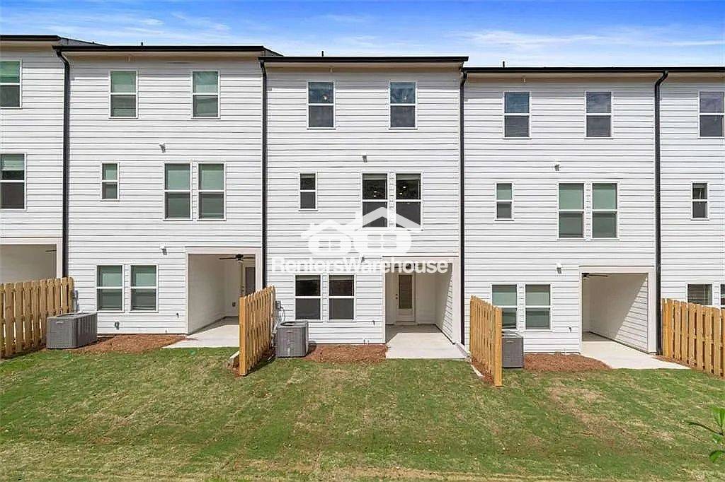 Building Photo - 3203 Bateman Drive SE
