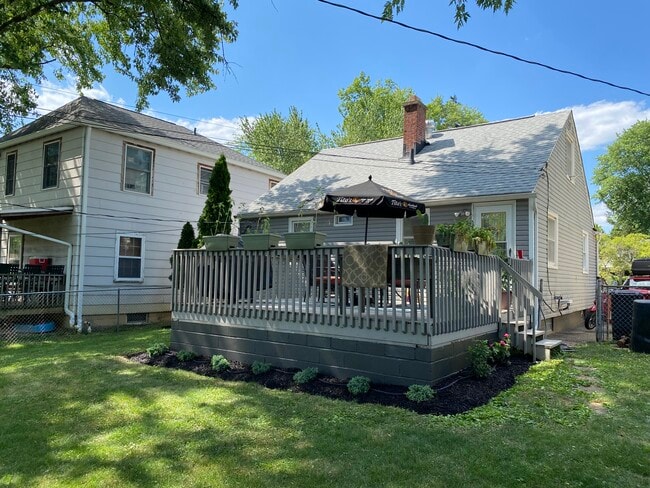 Backyard - 175 Rosslyn Ave