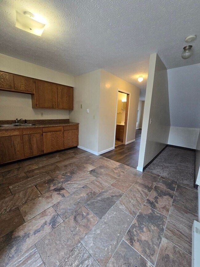 Building Photo - 20 Paul St