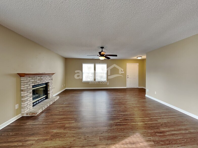 Building Photo - 19354 Tradewinds Dr