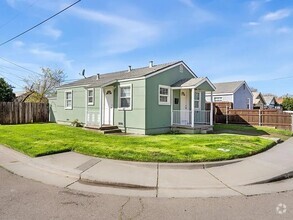 Building Photo - House of Rent in West Sacramento