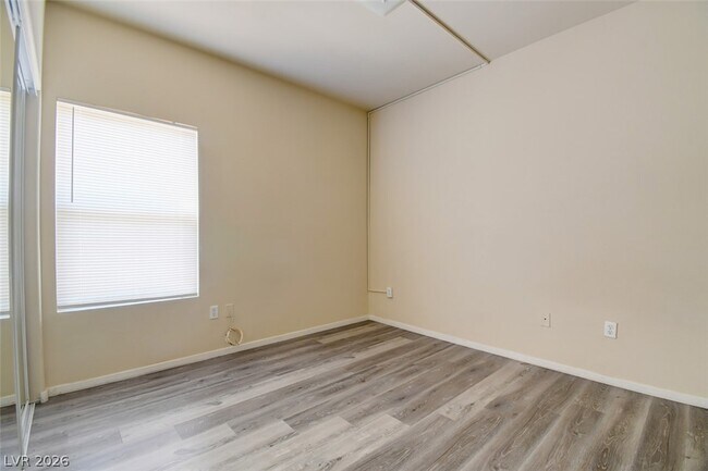 Building Photo - 7255 W Sunset Rd