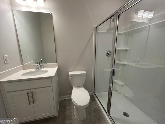 Building Photo - 2725 Harrison Dr