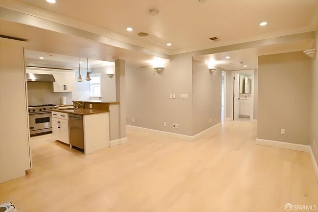 Building Photo - 1605 Fulton St