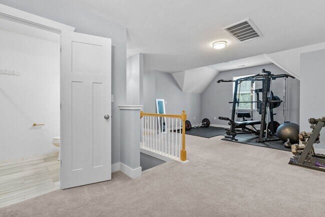 Building Photo - Charming 3-Bedroom Home in Suffolk!