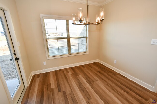 Building Photo - 204 Otters Rdg Dr