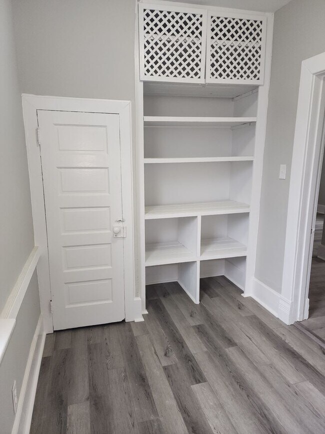 Building Photo - Updated 3 Bedroom 1.5 Bath West Point Beauty!