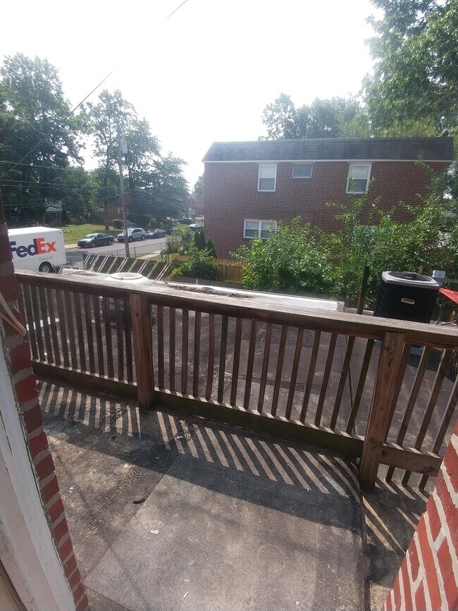 Building Photo - 600-606 MacDade Blvd