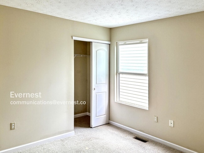 Building Photo - 5679 Marshfield Dr