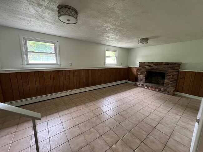 Building Photo - 505 Church St