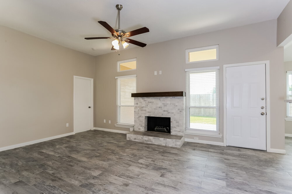 Building Photo - 1407 Bayou Glen Dr