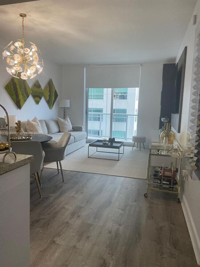 Building Photo - 185 SW 7th St