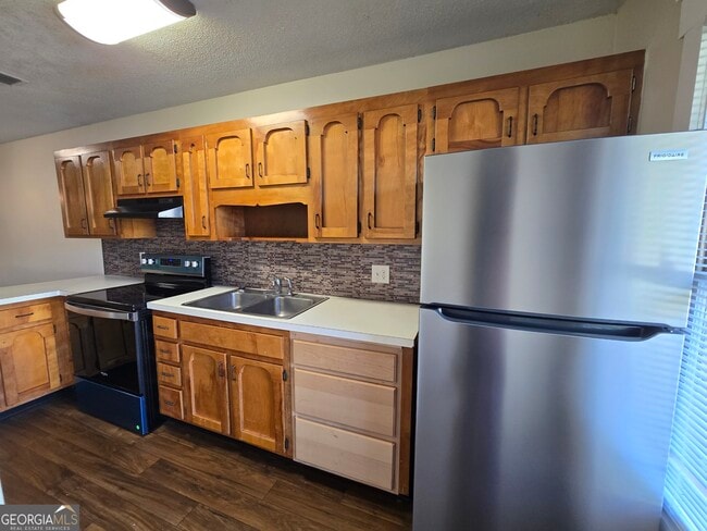 Building Photo - 412 S Ashley St