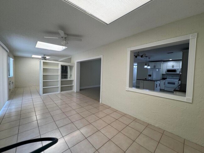 Building Photo - 20844 Concord Green Dr W