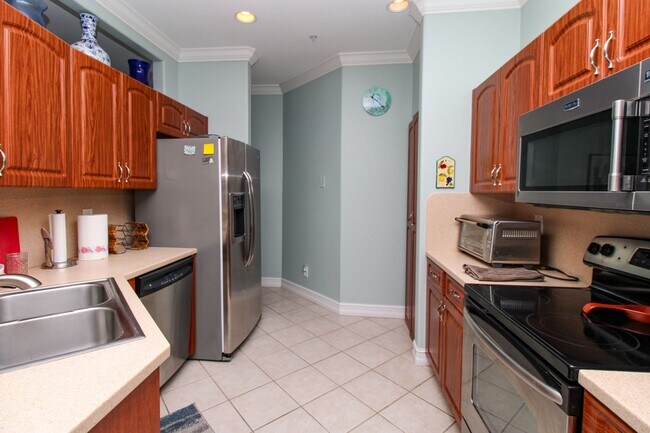 Building Photo - ** 2 PLUS DEN\2 BATH CONDO IN BARBADOS AT ...