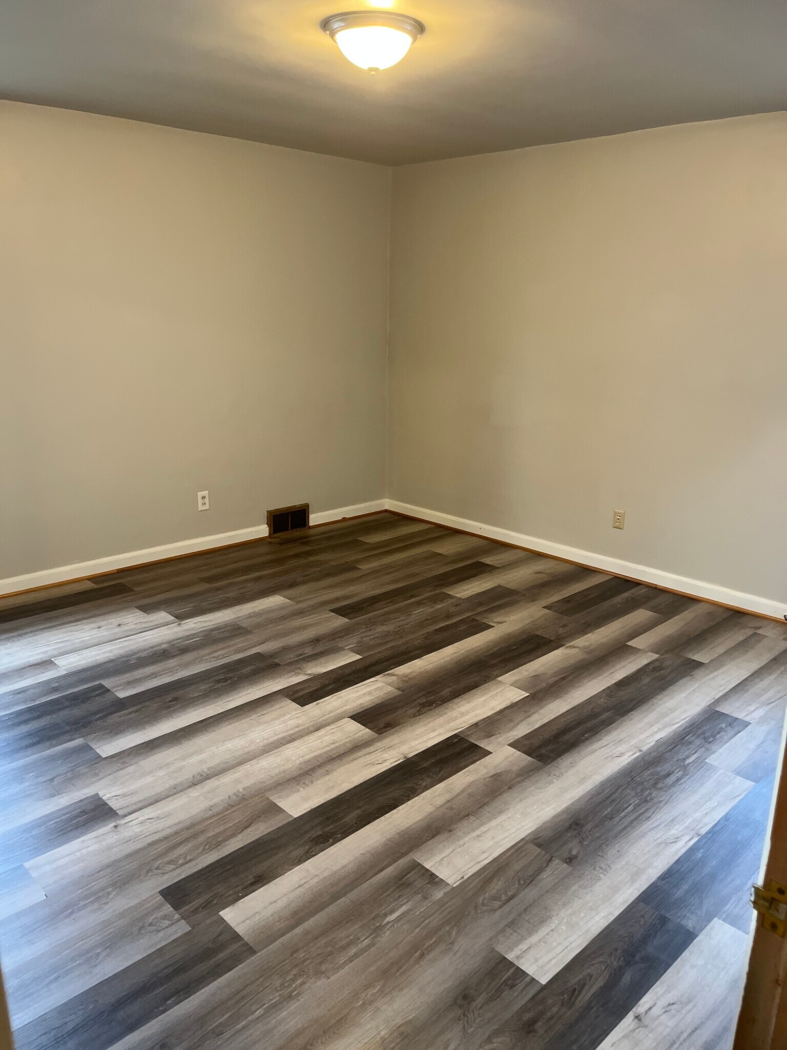 Building Photo - 3919 N Sherman Blvd