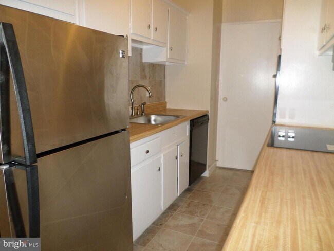 Building Photo - 4600 Connecticut Ave NW