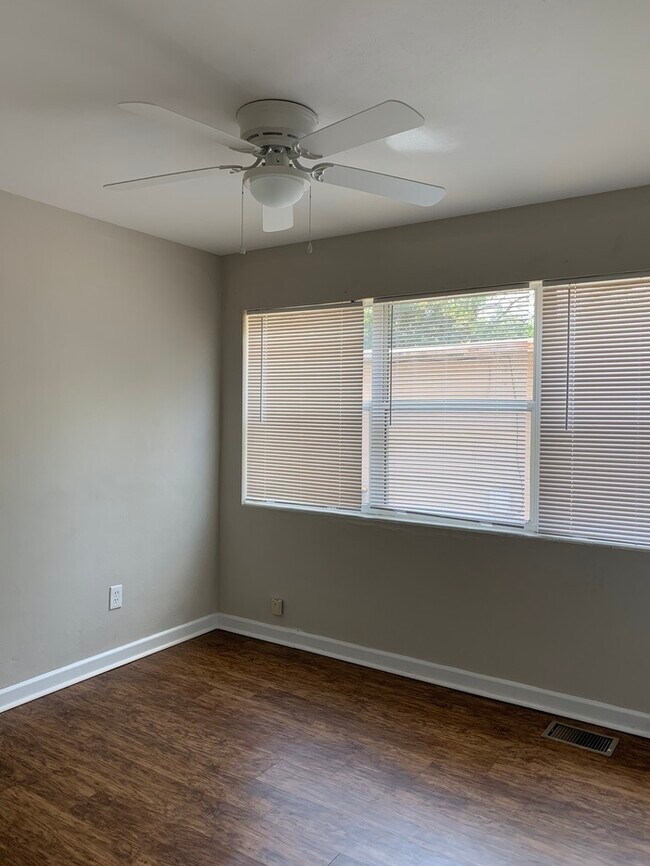 Building Photo - COMING SOON! Spacious 4 Bedroom Single-Family Home - No Carpet