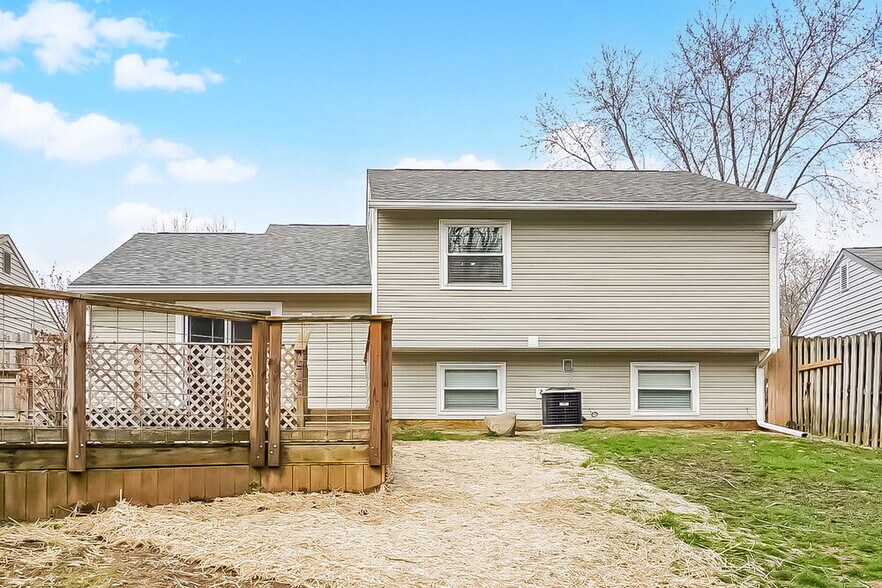 Building Photo - 1531 Creekside Ln