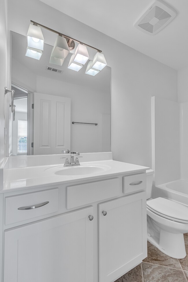 Building Photo - 253 Mary Ann Cir