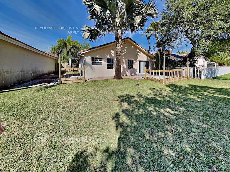 Building Photo - 3400 NW 78th Ave