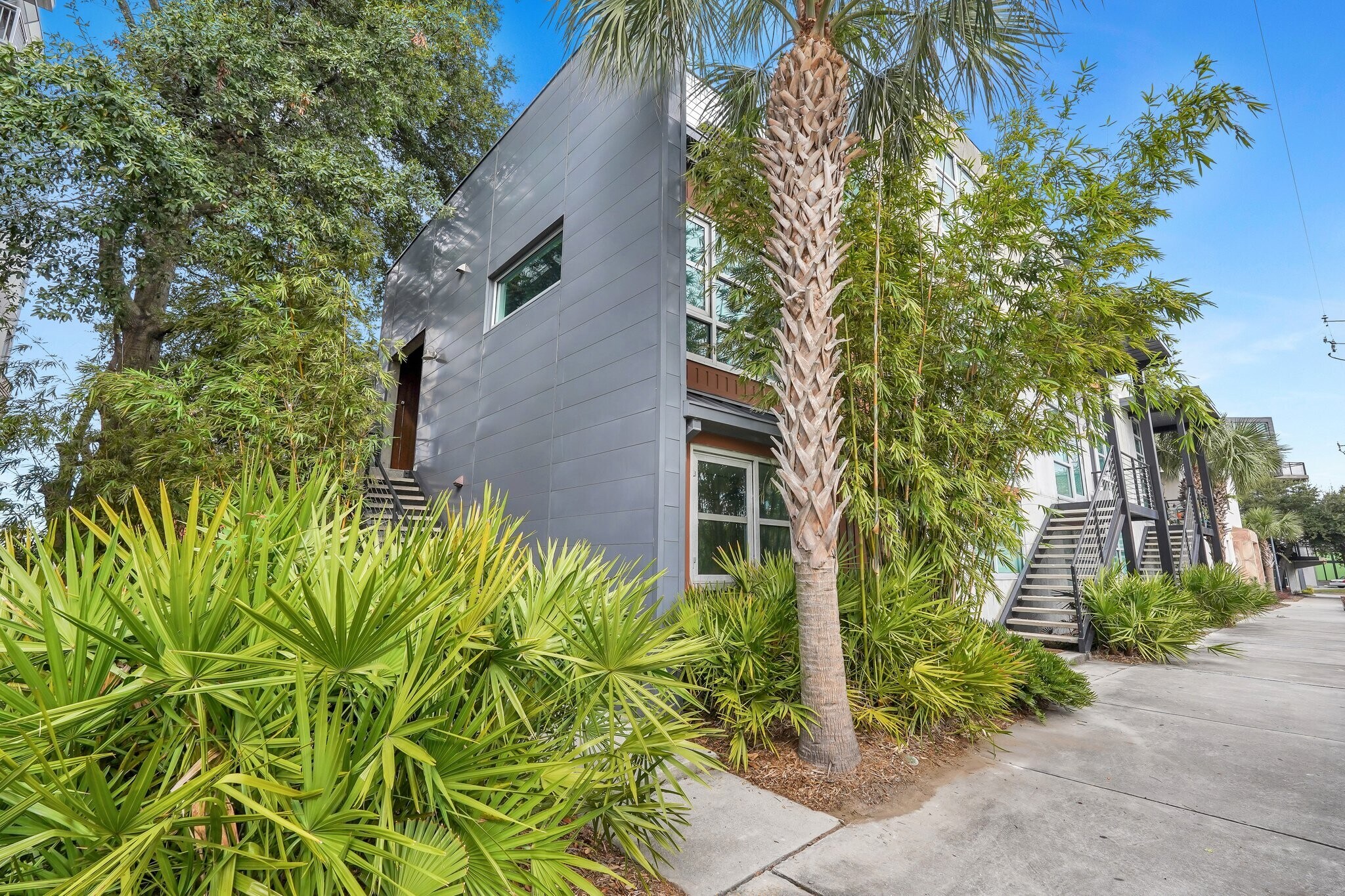 Building Photo - 536 Selma St