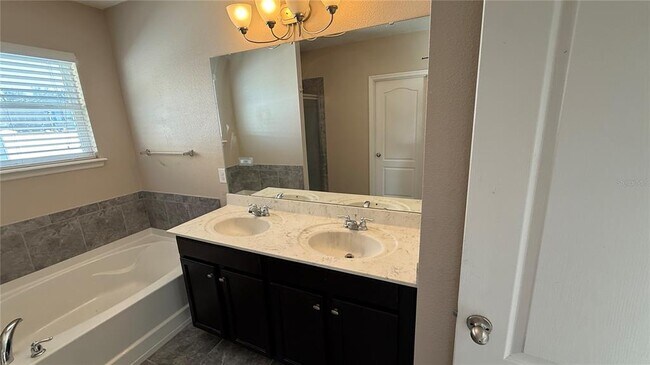 Building Photo - 3603 Umbrella Ct