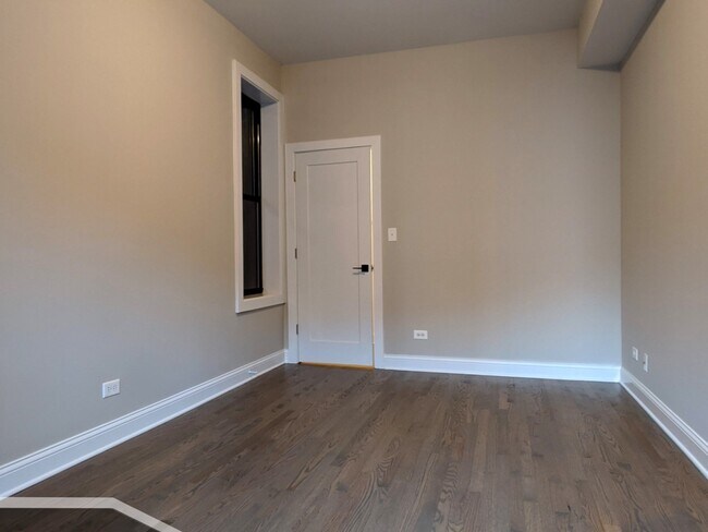 Building Photo - 3405 W Fullerton Ave