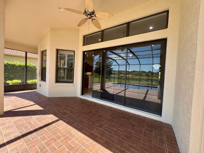 Building Photo - 2115 N Lakecrest Loop