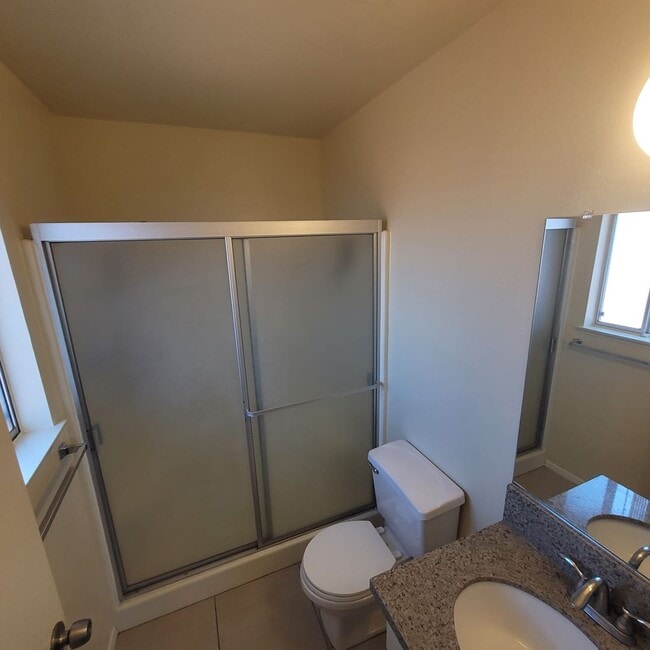 Building Photo - Nice and Cozy apartment in Apple Valley wi...