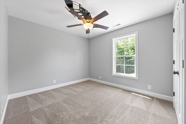Building Photo - 1506 Redrock Ct
