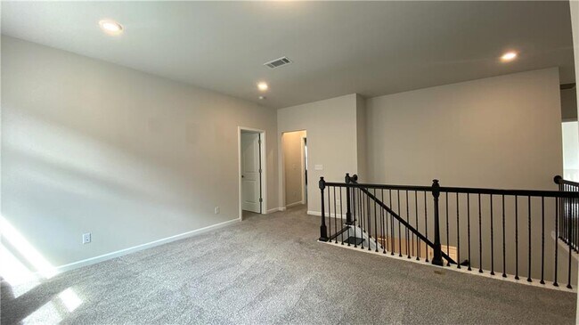 Building Photo - 1835 Wellston Dr