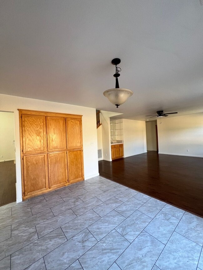 Building Photo - ***COMING SOON!!*** LOS BANOS HOME