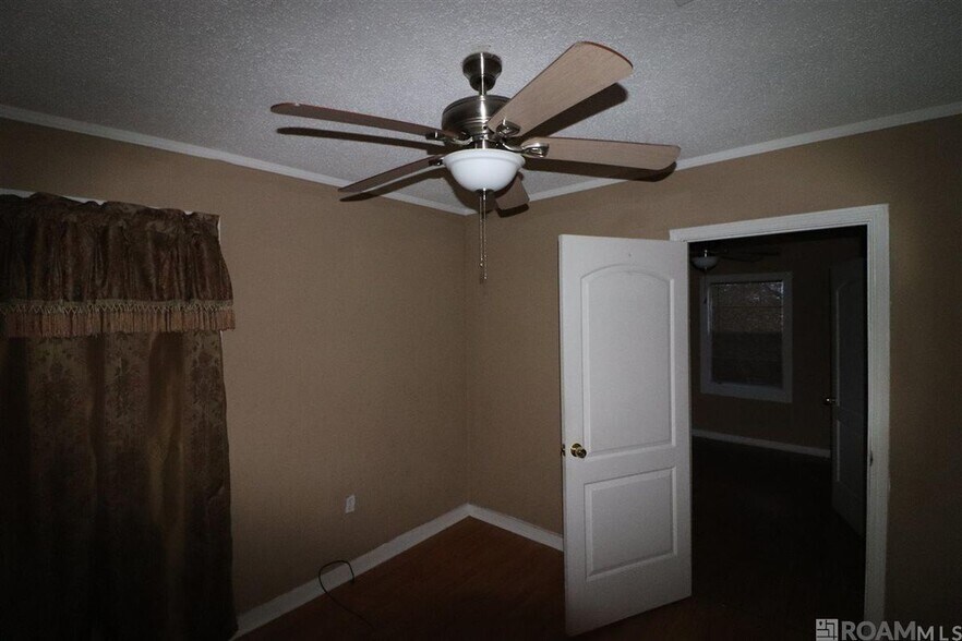 Building Photo - 2654 Sheldon Dr