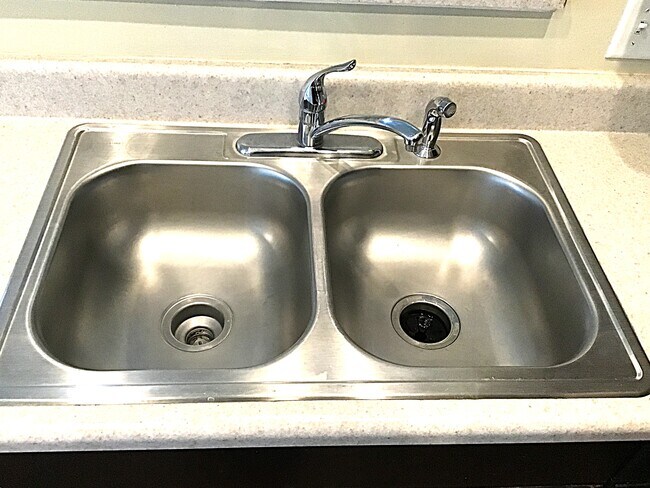 Building Photo - 30 Concordia Ct