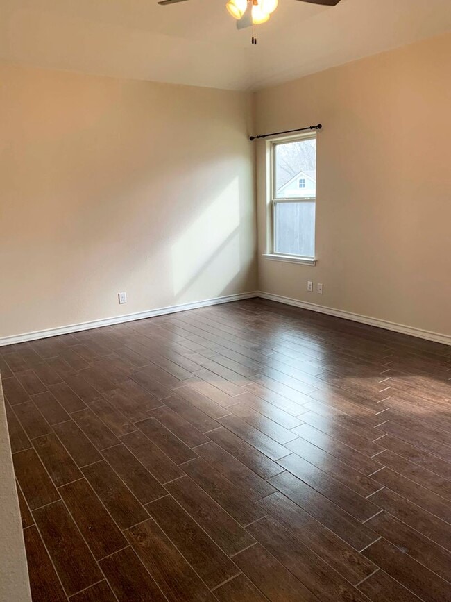 Building Photo - Spacious Ranch Home with Covered Patio & Greenbelt | 410 & Rittiman Rd