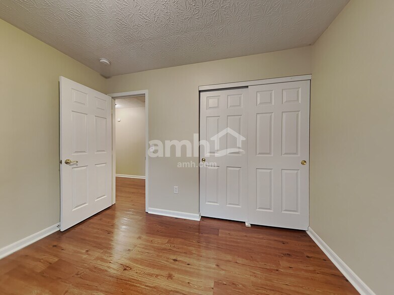 Building Photo - 2069 Whispering Wind Ln