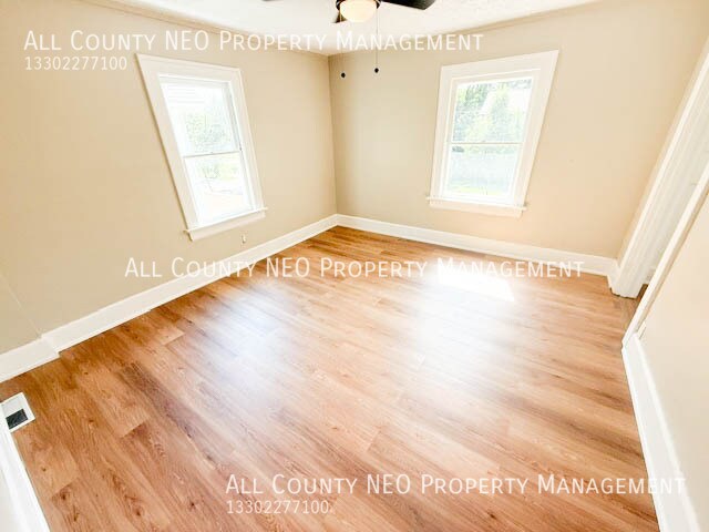 Building Photo - 549 Wildwood Ave