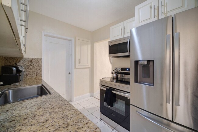 Building Photo - 1030 NW 144th St