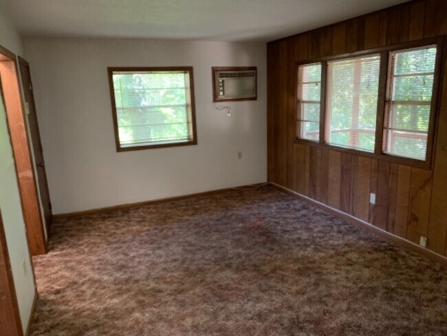 Building Photo - 241 Waddell Cir
