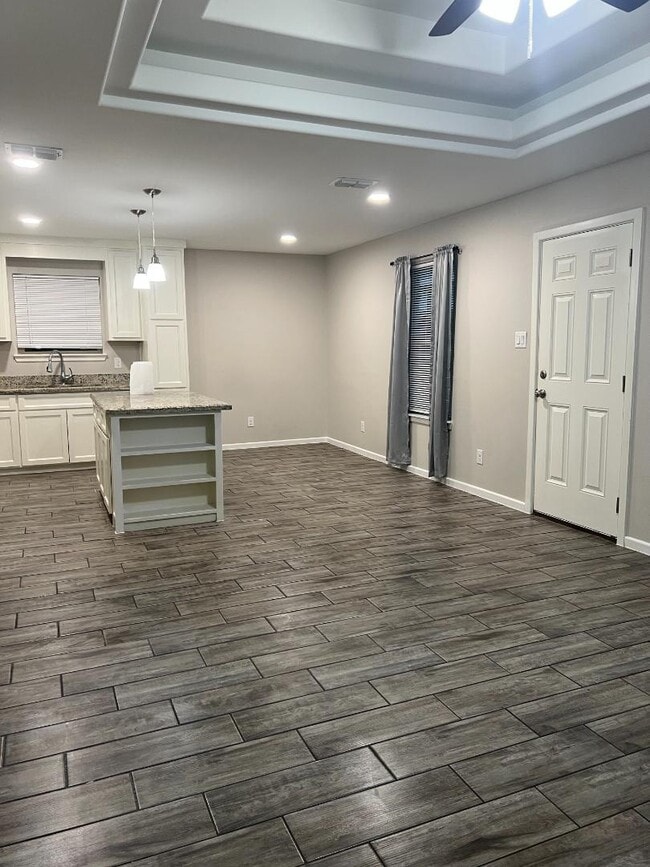 Building Photo - 1309 Alta Vista Dr