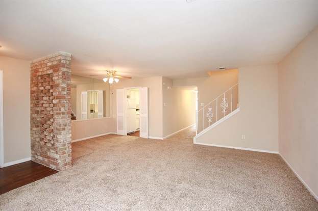 Building Photo - 13168 Trail Hollow Dr