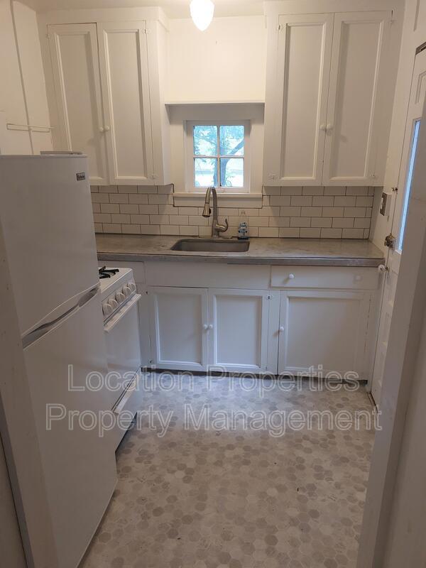 Building Photo - 728 Rhode Island St