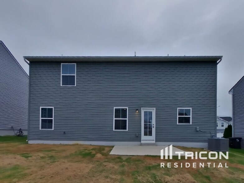 Building Photo - 1804 Quail Run Wy