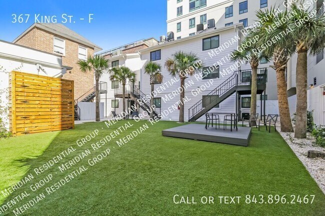 Building Photo - 367 King St