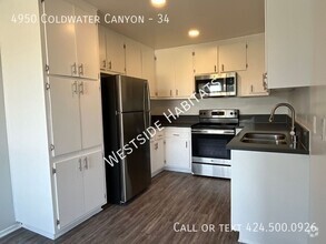 Building Photo - 4950 Coldwater Canyon Ave