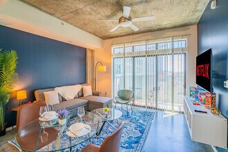 Building Photo - 888 N 4th St