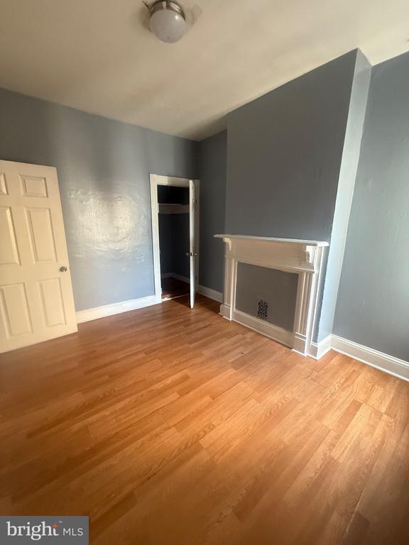 Building Photo - 2221 Wilkens Ave