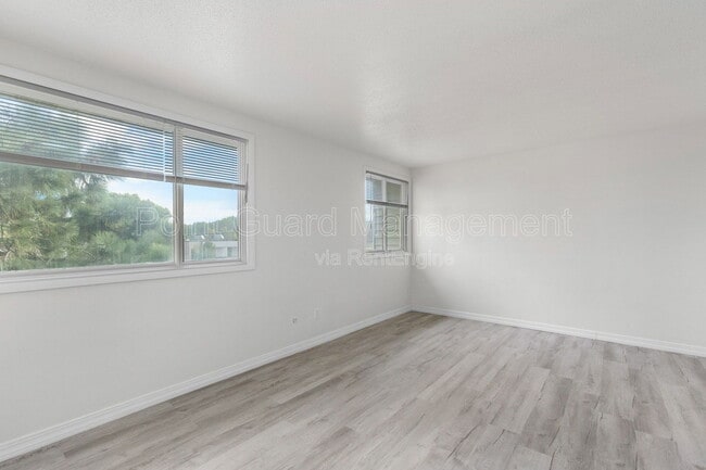 Building Photo - 1810 S Cleveland Ave